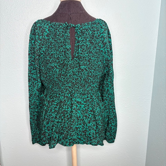 Ava Viv Plus Size Peplum Smocked Blouse - Picture 3 of 13